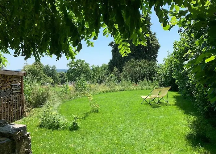 A L'entrée Du Verger - Charmante Maison En Pierres Dinant