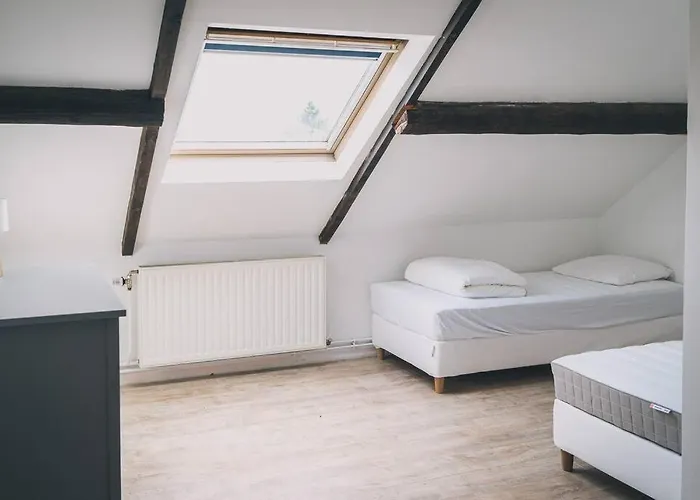 A L'entree Du Verger - Charmante Maison En Pierres Dinant