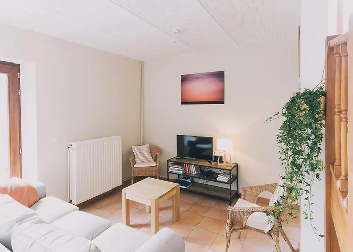 A L'entrée Du Verger - Charmante Maison En Pierres *