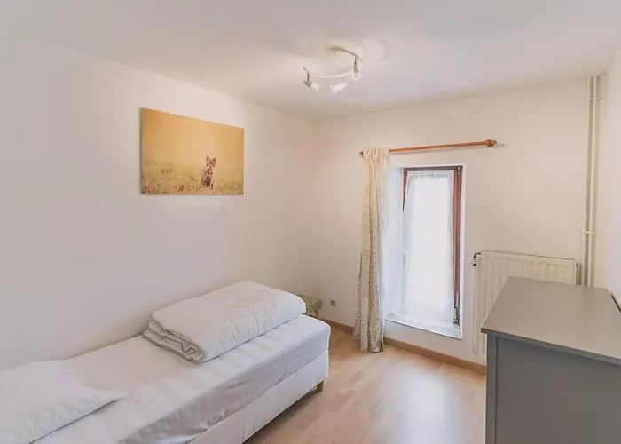 A L'entrée Du Verger - Charmante Maison En Pierres Dinant